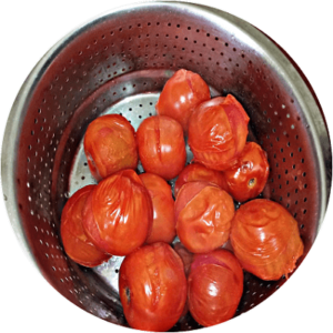 Boiled Tomato for Tamatar Chutney 